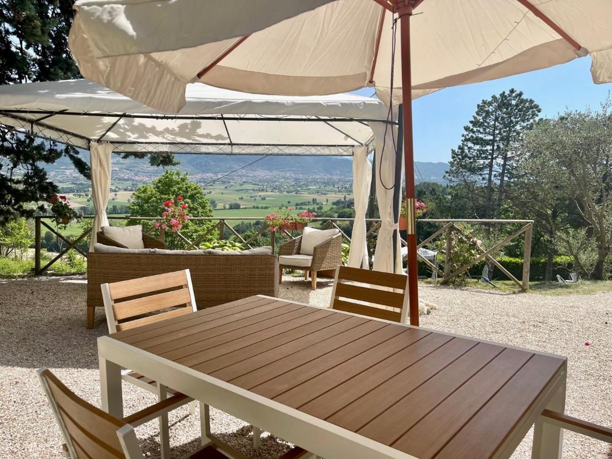 La Panoramica Gubbio - Maison De Charme - Casette E Appartamenti Self Catering Per Vacanze Meravigliose! Buitenkant foto