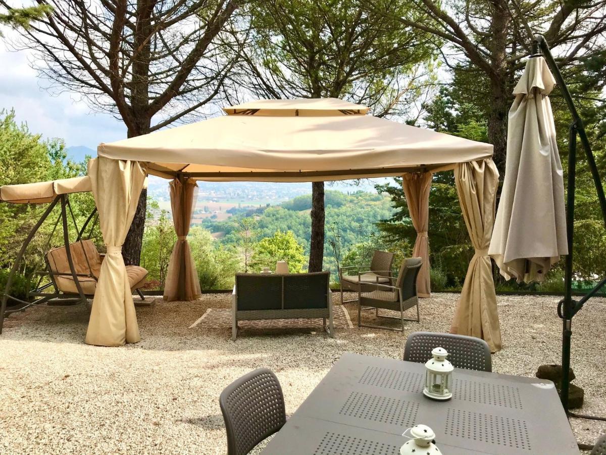 La Panoramica Gubbio - Maison De Charme - Casette E Appartamenti Self Catering Per Vacanze Meravigliose! Buitenkant foto