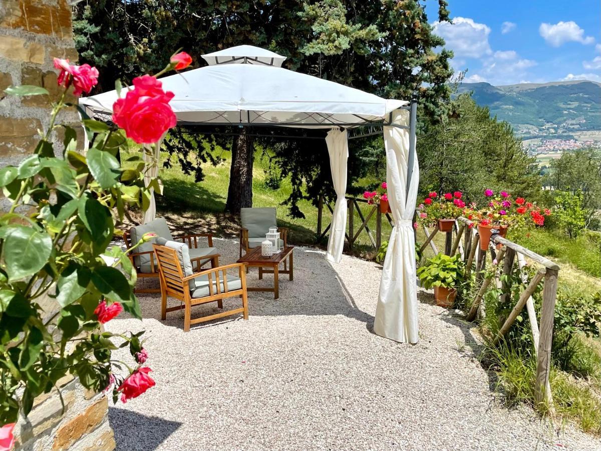 La Panoramica Gubbio - Maison De Charme - Casette E Appartamenti Self Catering Per Vacanze Meravigliose! Buitenkant foto