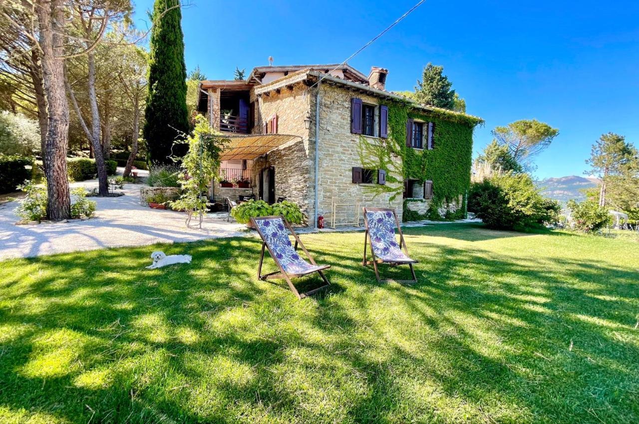 La Panoramica Gubbio - Maison De Charme - Casette E Appartamenti Self Catering Per Vacanze Meravigliose! Buitenkant foto