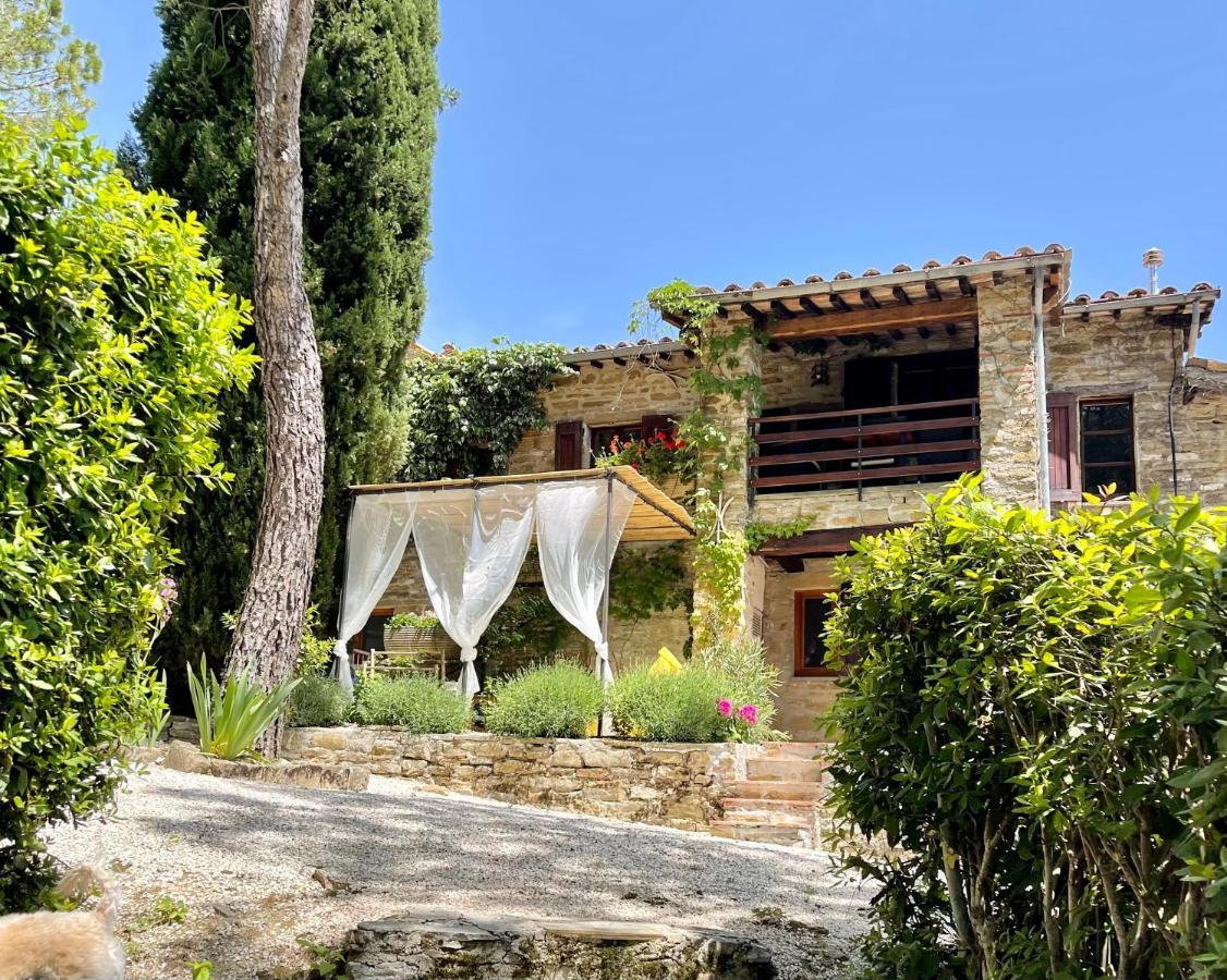 La Panoramica Gubbio - Maison De Charme - Casette E Appartamenti Self Catering Per Vacanze Meravigliose! Buitenkant foto
