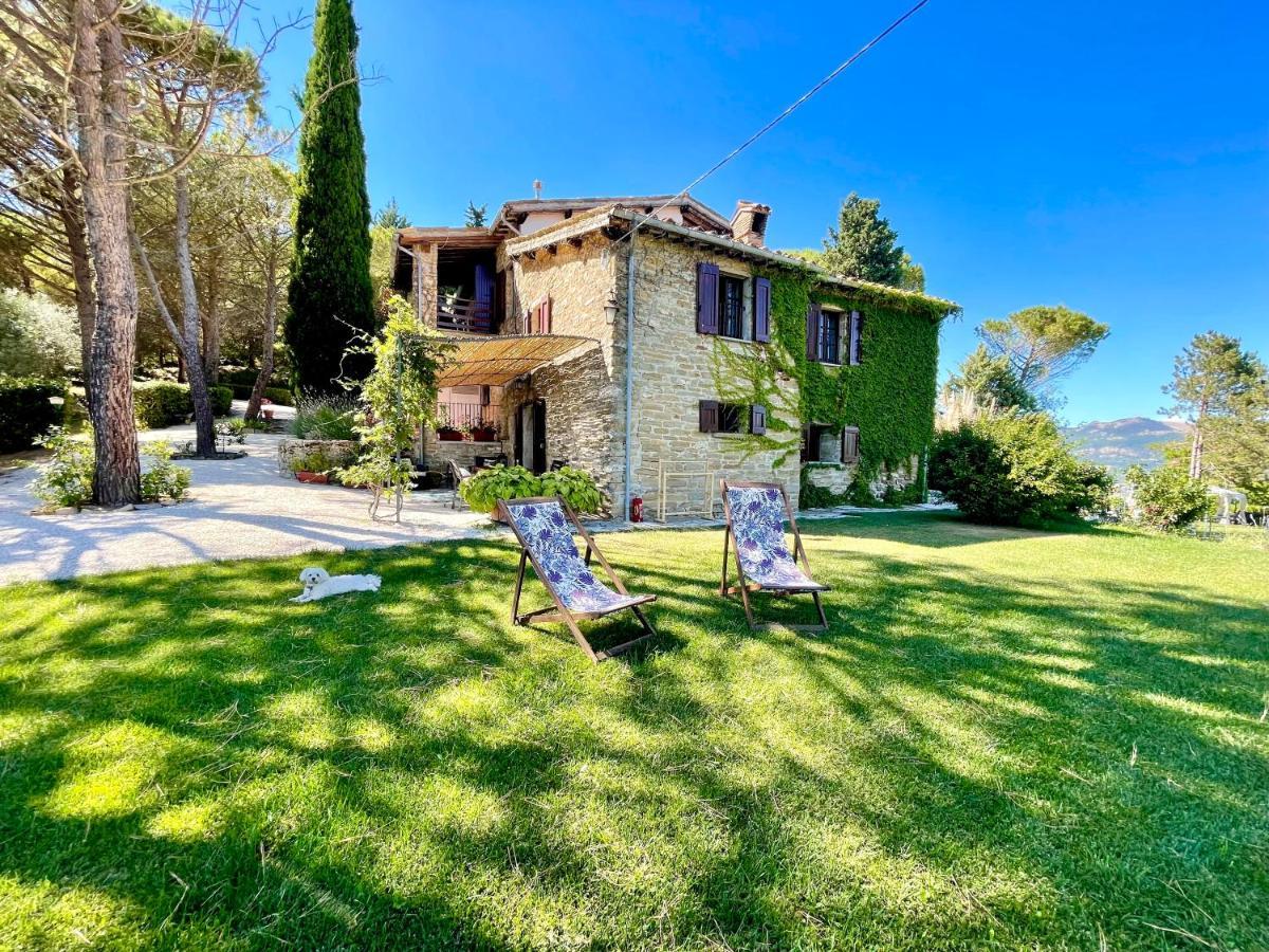 La Panoramica Gubbio - Maison De Charme - Casette E Appartamenti Self Catering Per Vacanze Meravigliose! Buitenkant foto
