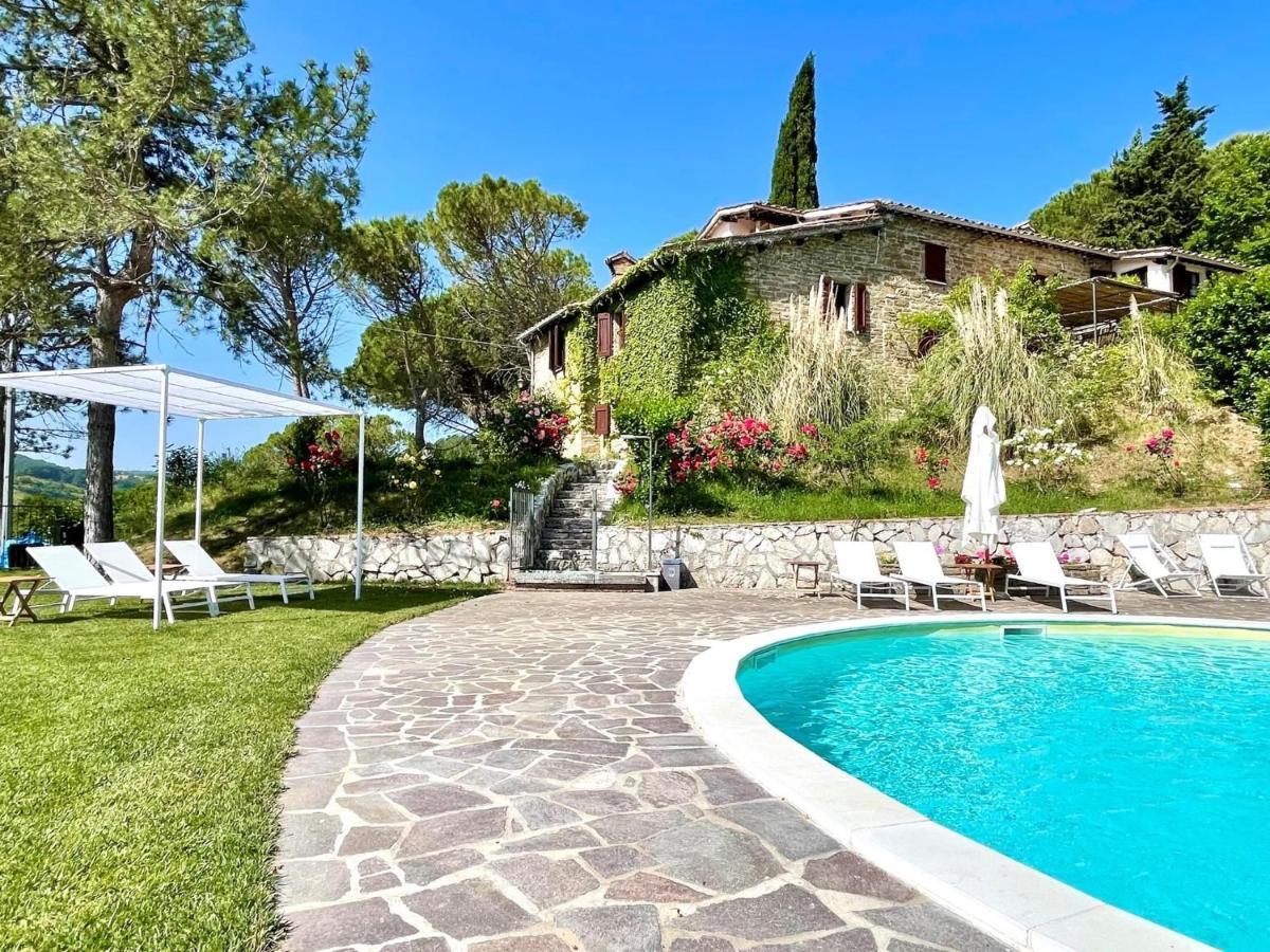 La Panoramica Gubbio - Maison De Charme - Casette E Appartamenti Self Catering Per Vacanze Meravigliose! Buitenkant foto