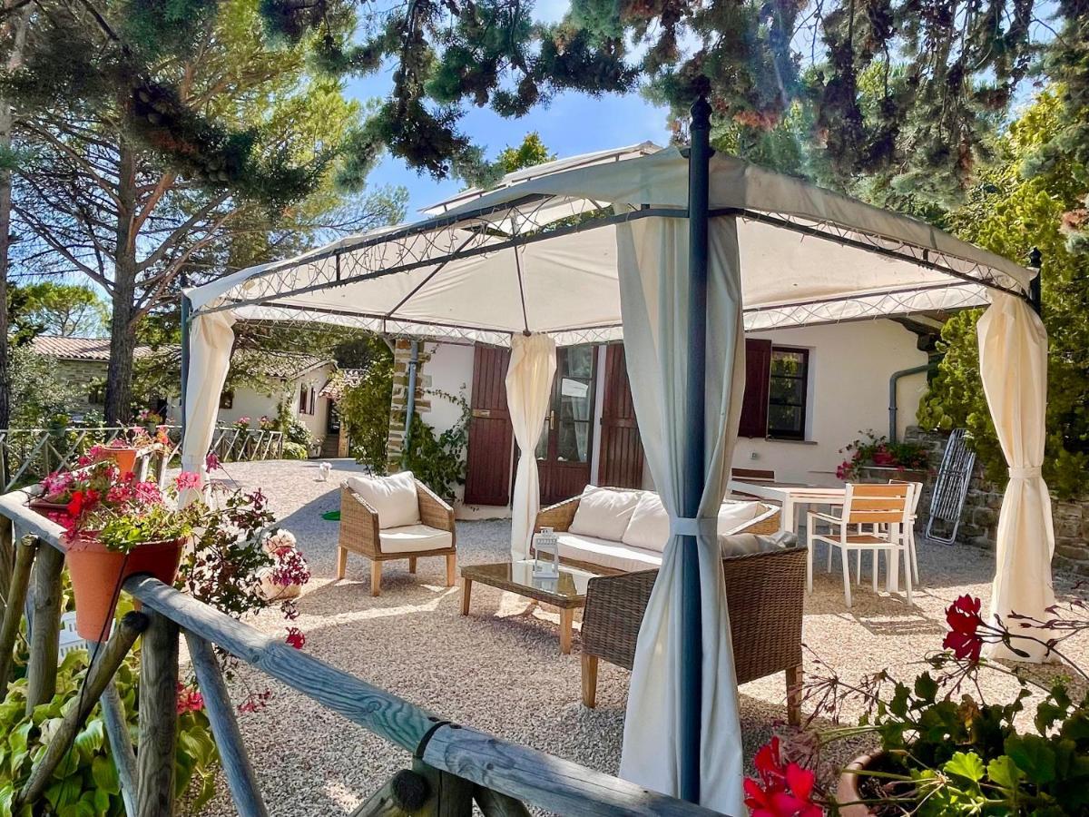 La Panoramica Gubbio - Maison De Charme - Casette E Appartamenti Self Catering Per Vacanze Meravigliose! Buitenkant foto