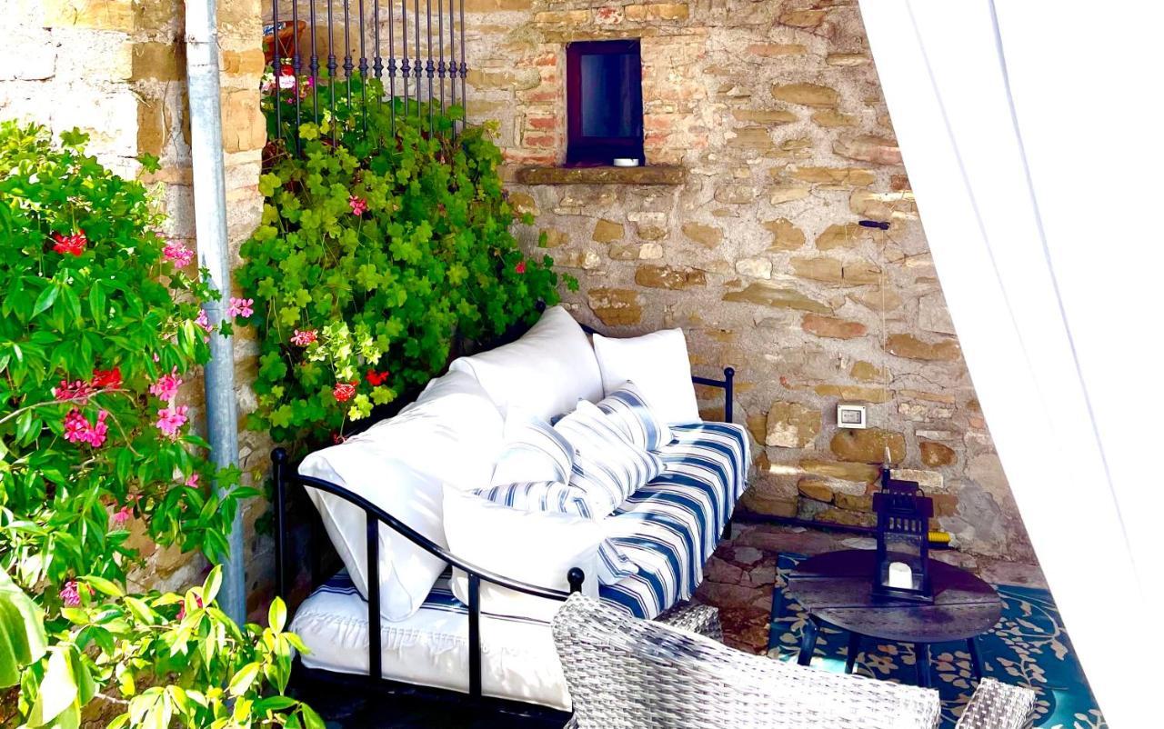 La Panoramica Gubbio - Maison De Charme - Casette E Appartamenti Self Catering Per Vacanze Meravigliose! Buitenkant foto